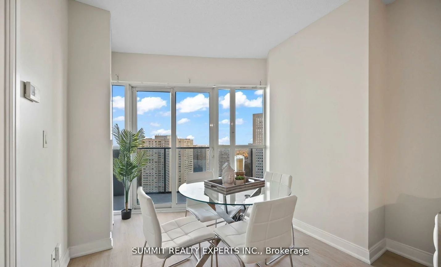 60, Absolute, City Centre, Mississauga