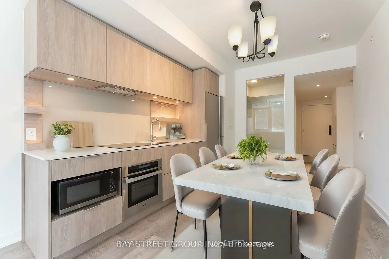 28, Ann, Port Credit, Mississauga