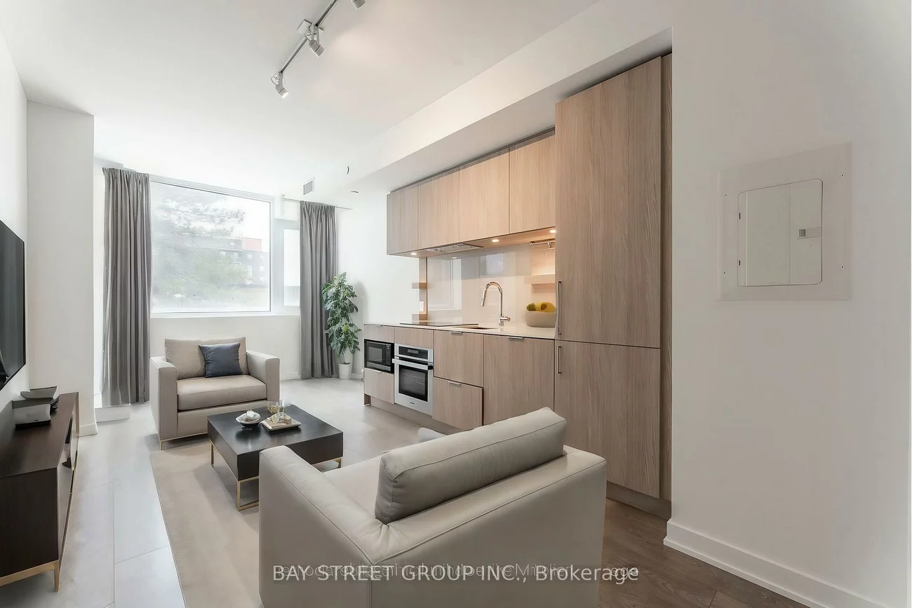 28, Ann, Port Credit, Mississauga