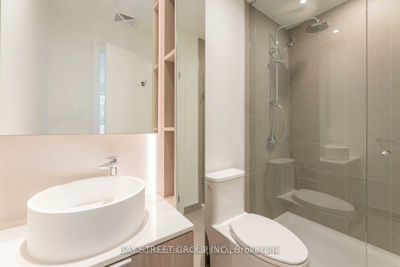 28, Ann, Port Credit, Mississauga