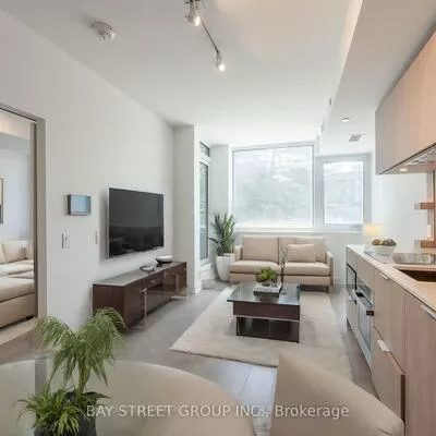 28, Ann, Port Credit, Mississauga