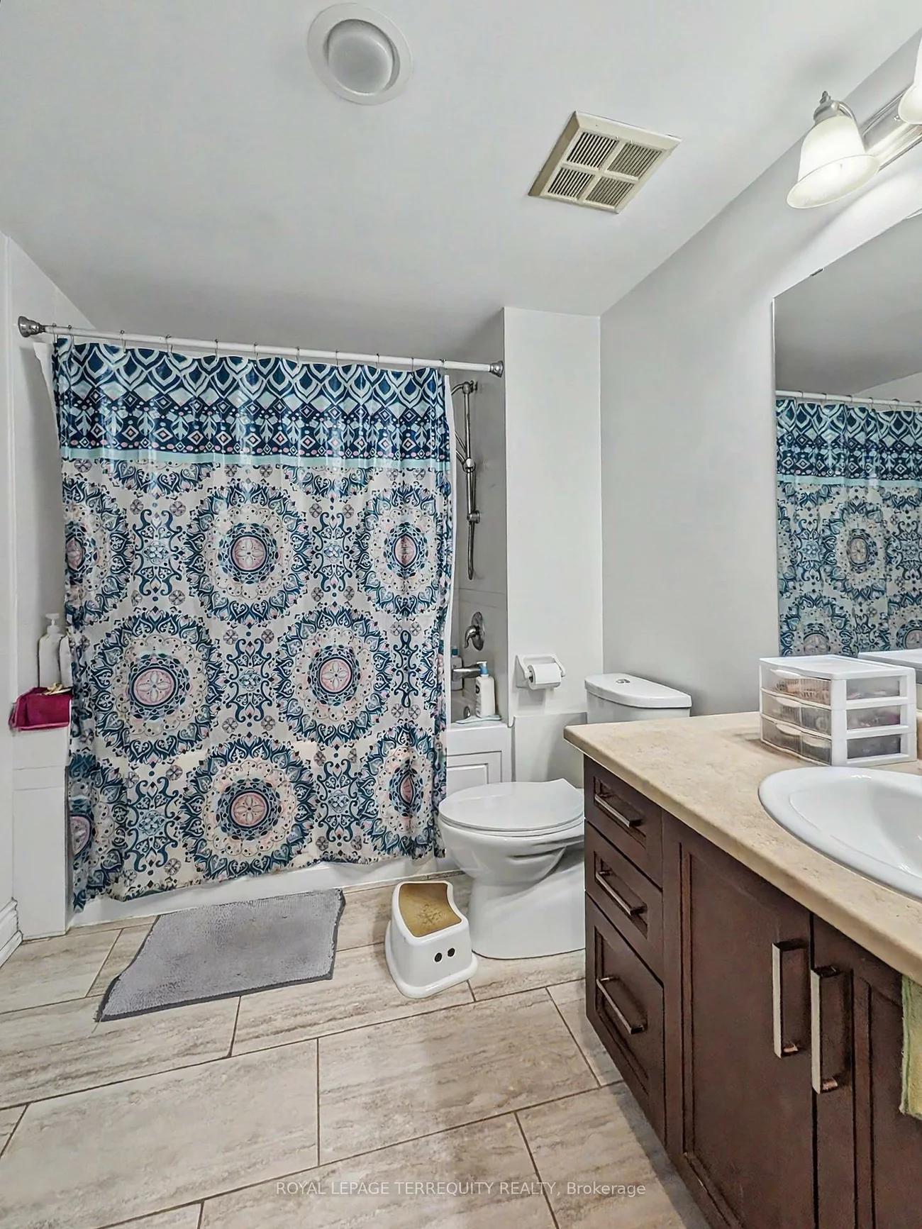 2155, Burnhamthorpe, Erin Mills, Mississauga