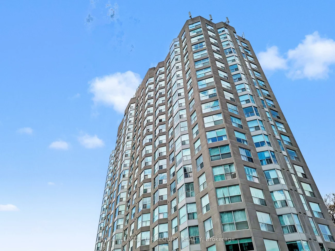 2155, Burnhamthorpe, Erin Mills, Mississauga