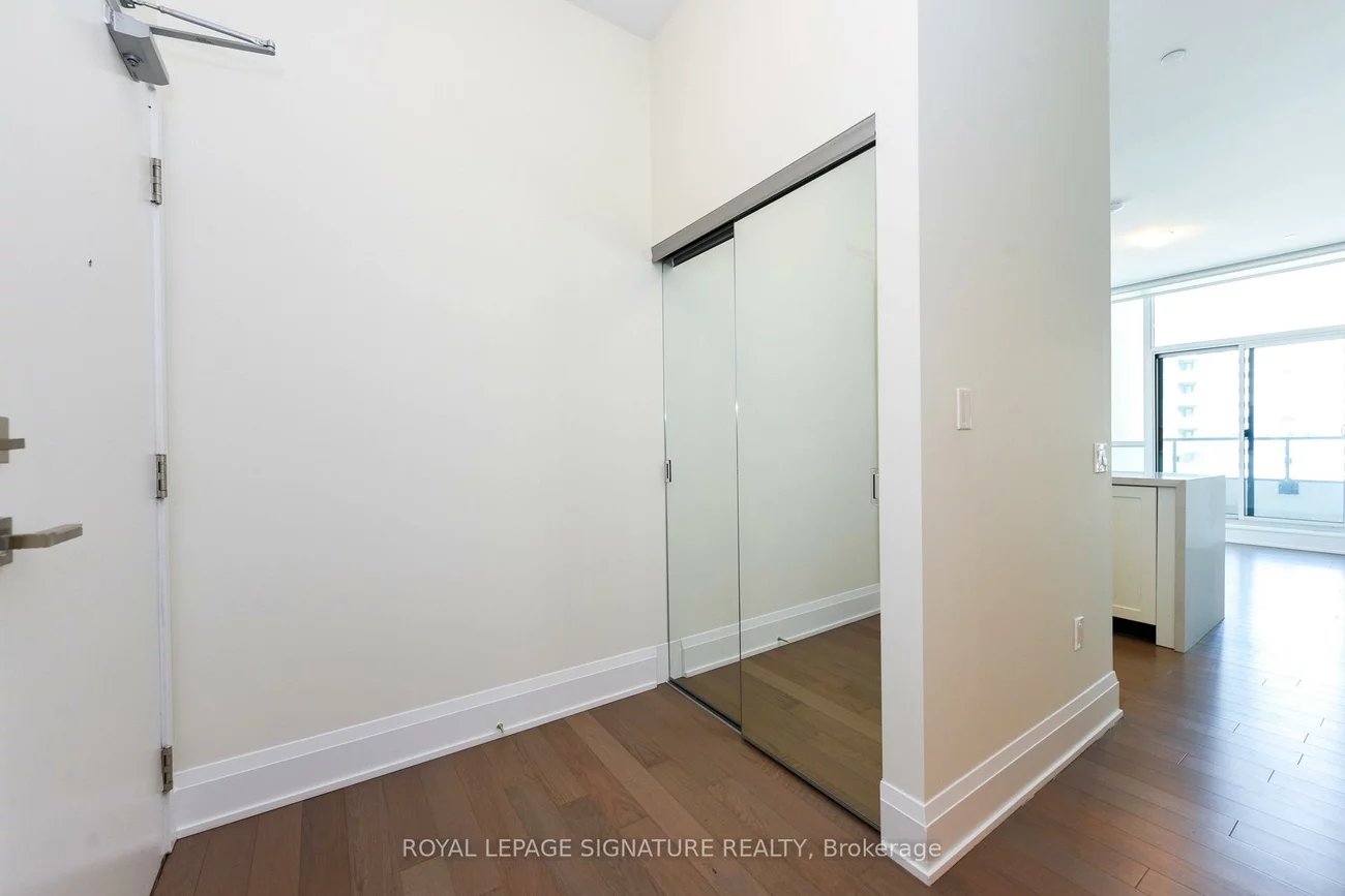 4055, Parkside Village, City Centre, Mississauga
