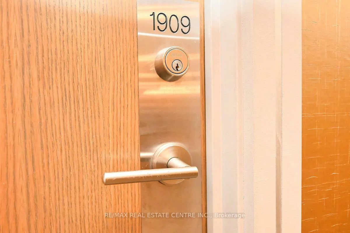 3985, Grand Park, City Centre, Mississauga