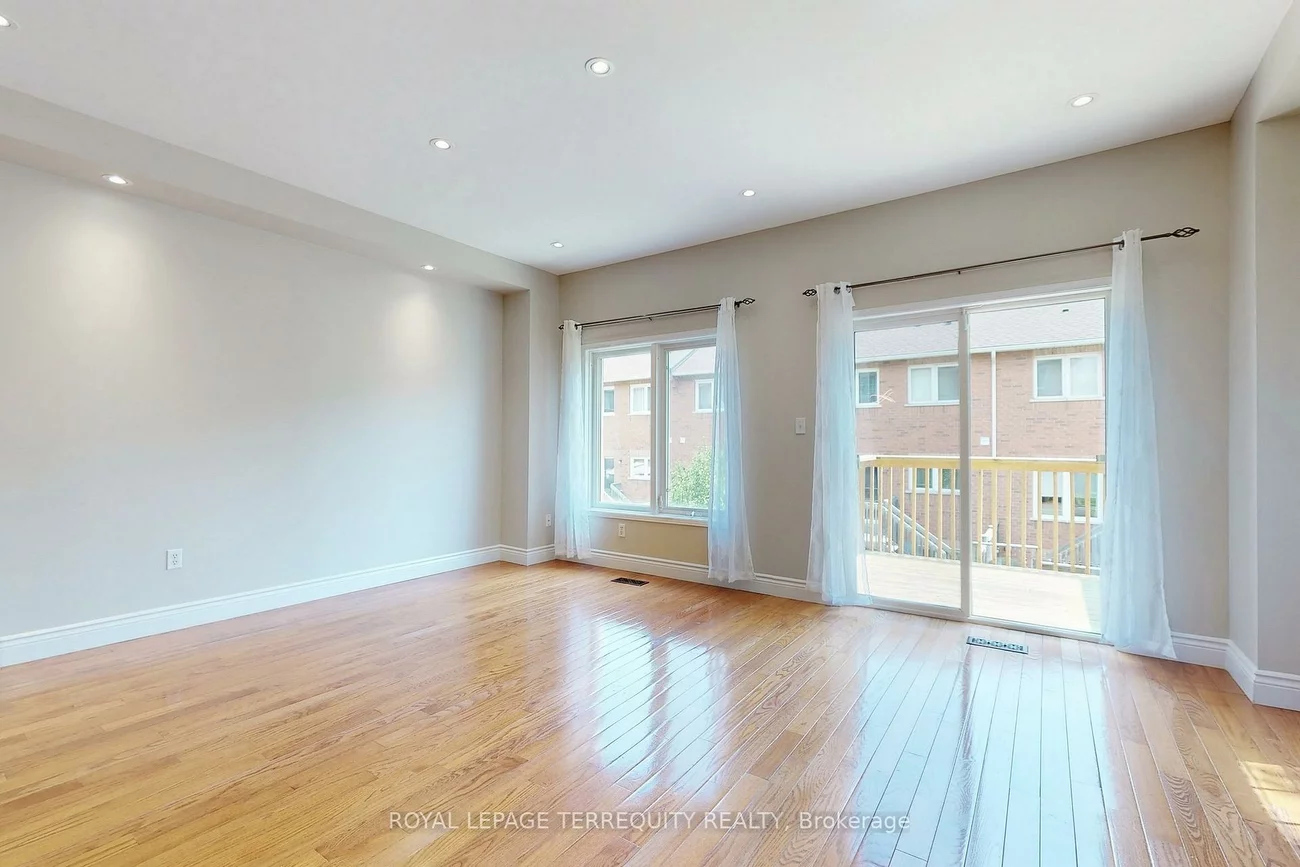 1130, Cawthra, Mineola, Mississauga