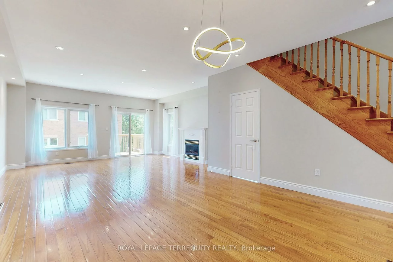 1130, Cawthra, Mineola, Mississauga