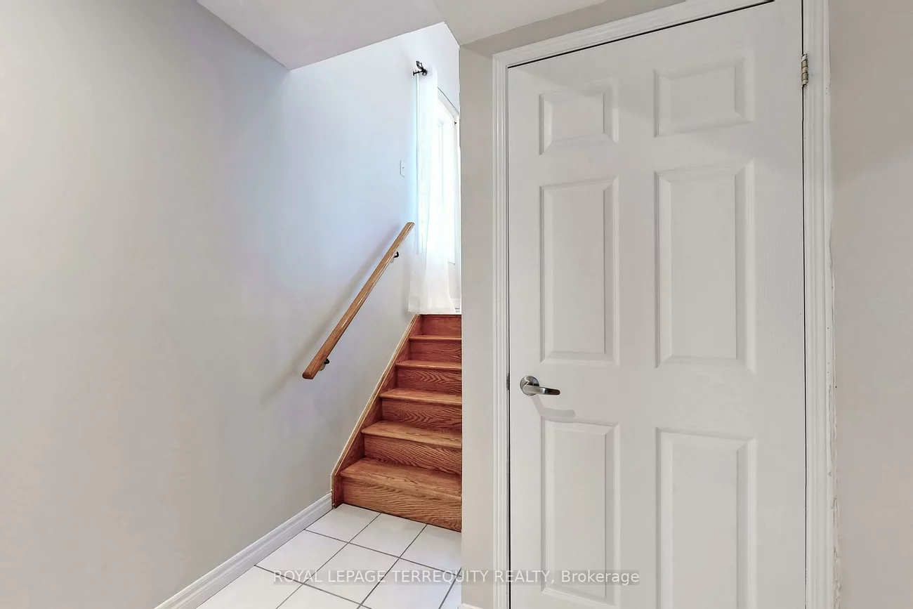 1130, Cawthra, Mineola, Mississauga