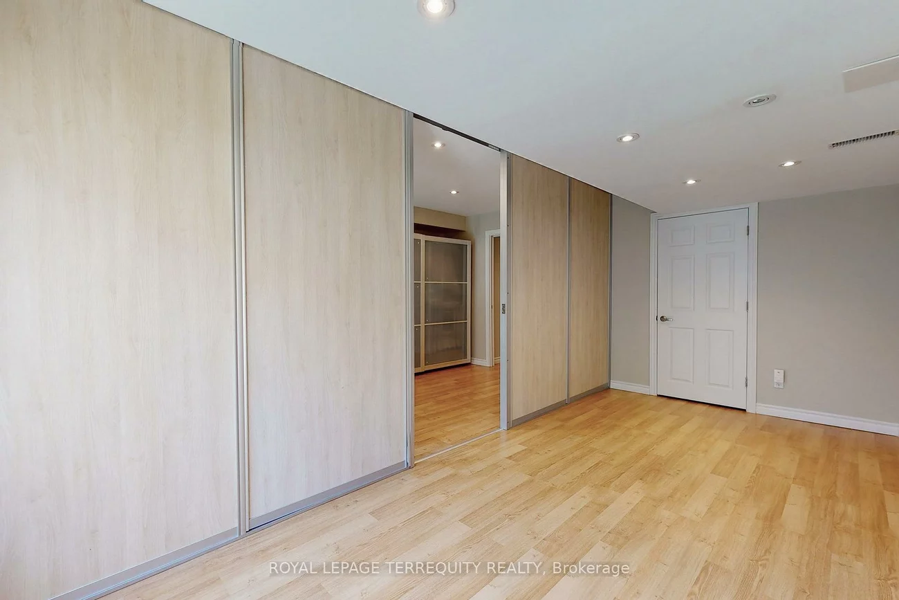 1130, Cawthra, Mineola, Mississauga