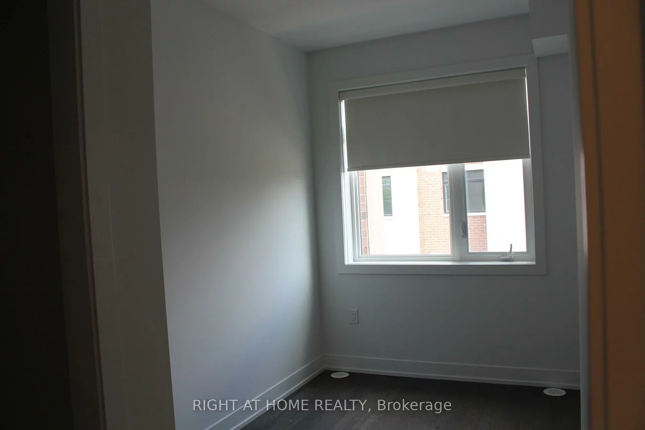 1075, Douglas Mccurdy, Lakeview, Mississauga