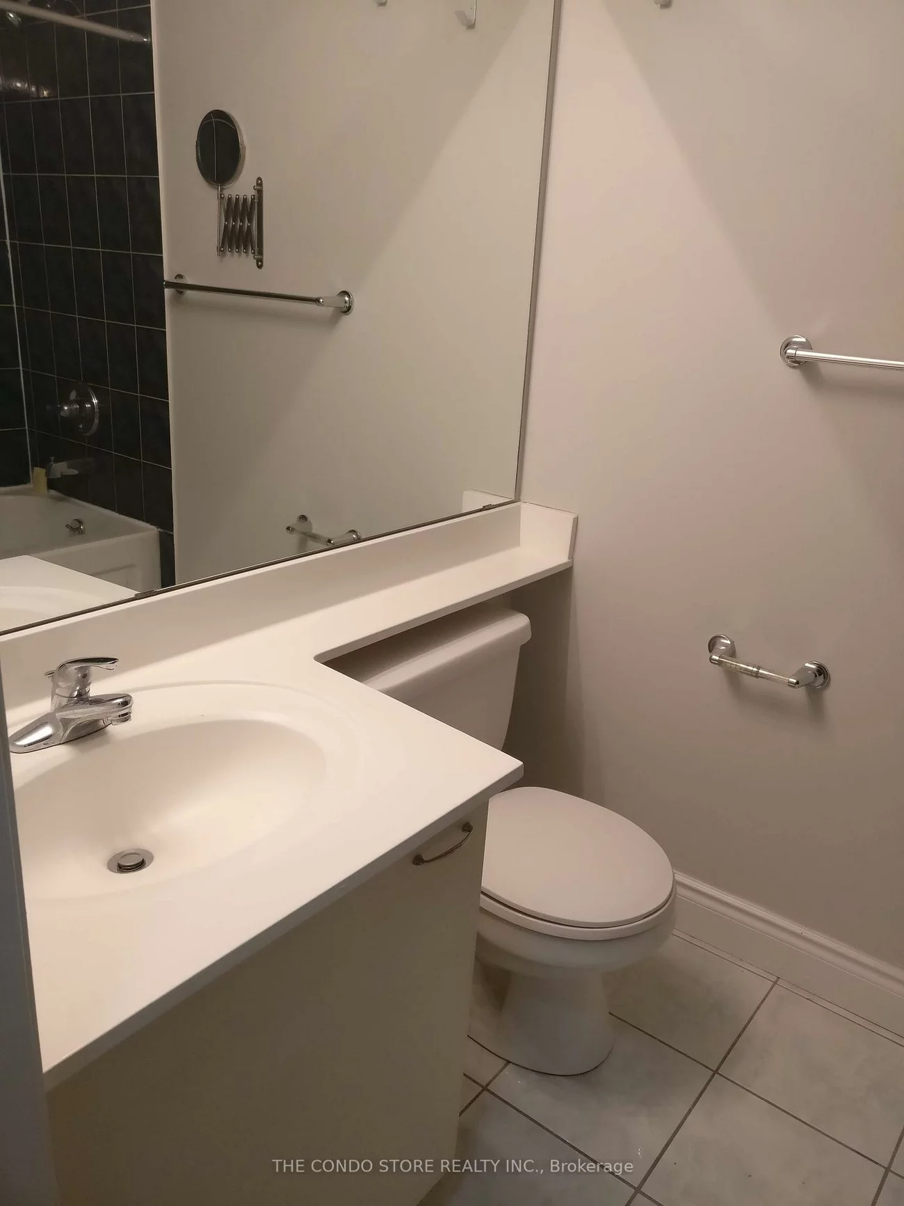 220, Burnhamthorpe, City Centre, Mississauga