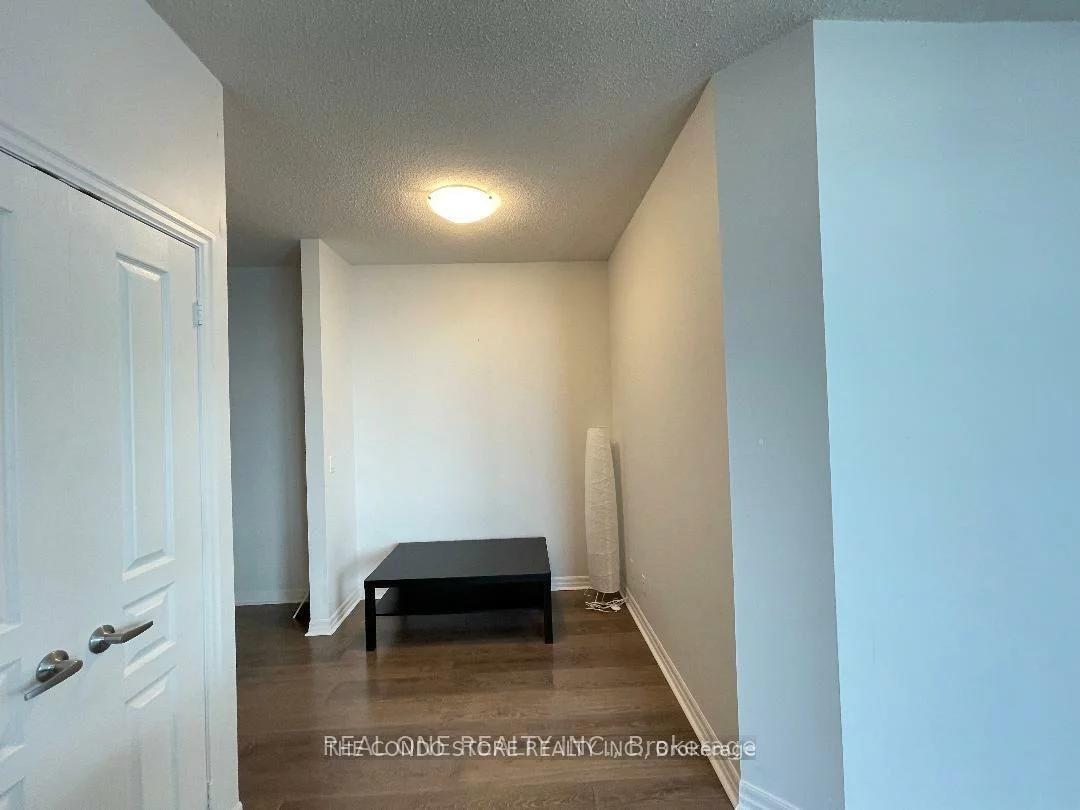 220, Burnhamthorpe, City Centre, Mississauga