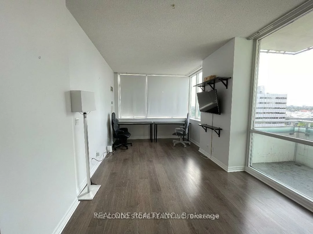220, Burnhamthorpe, City Centre, Mississauga