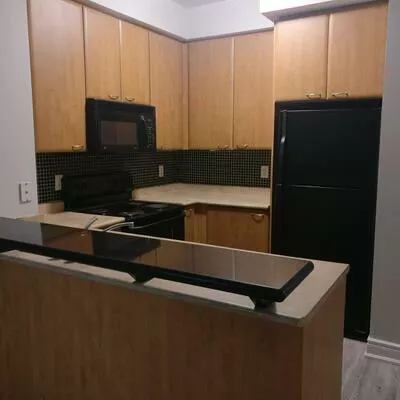 220, Burnhamthorpe, City Centre, Mississauga