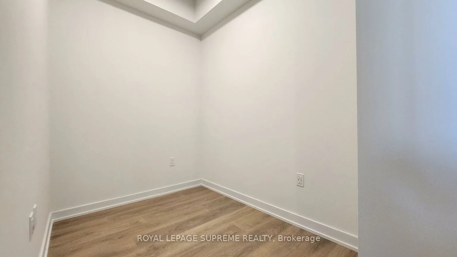 1, Fairview, Mississauga Valleys, Mississauga
