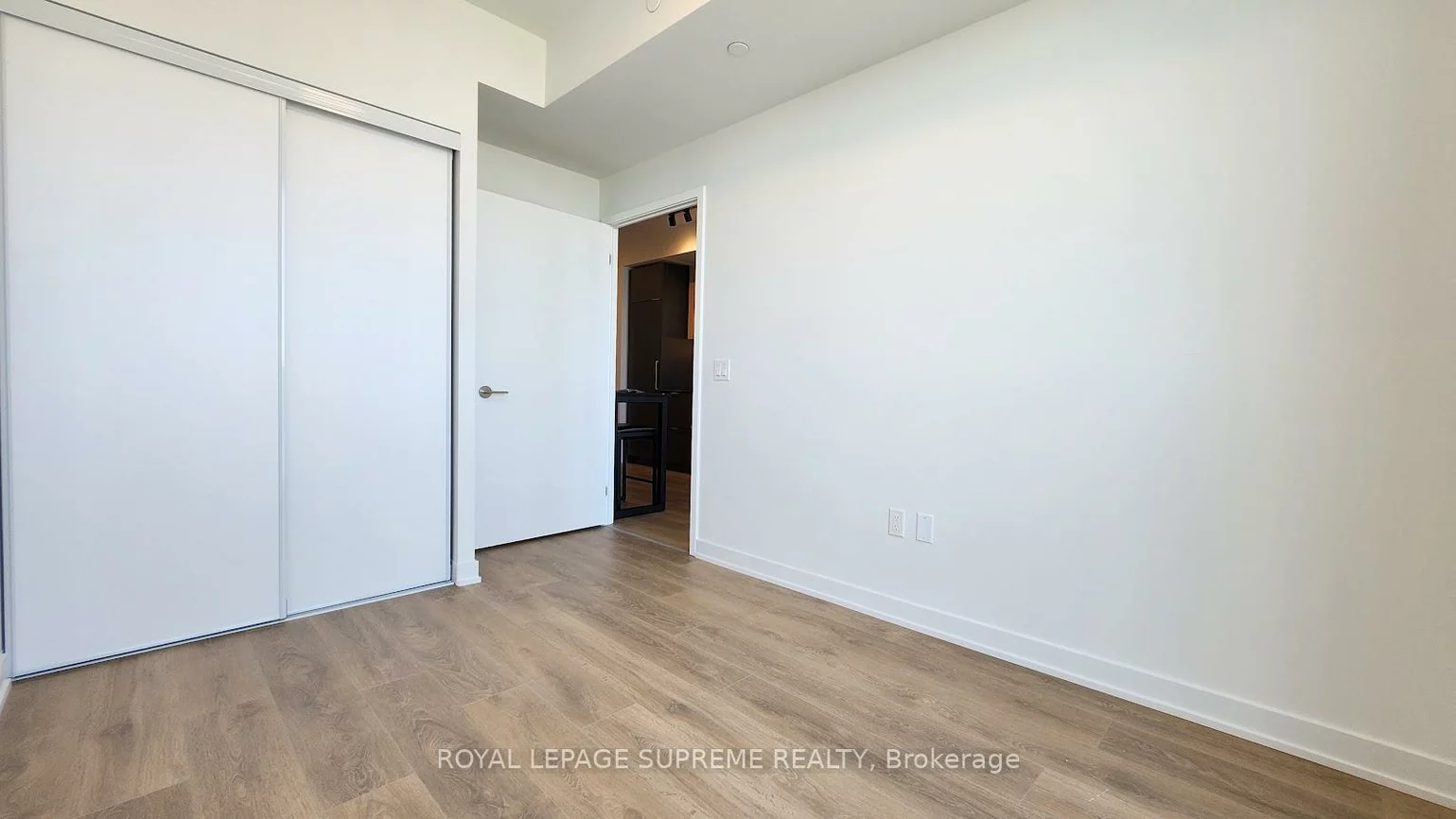 1, Fairview, Mississauga Valleys, Mississauga