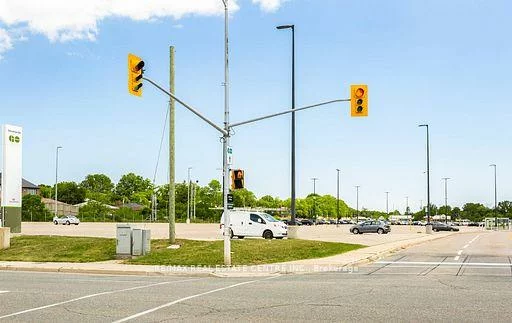 271, Queen, Streetsville, Mississauga