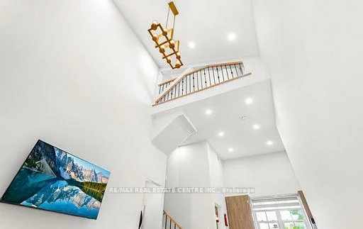 271, Queen, Streetsville, Mississauga