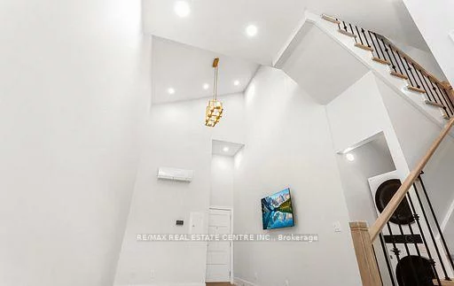271, Queen, Streetsville, Mississauga