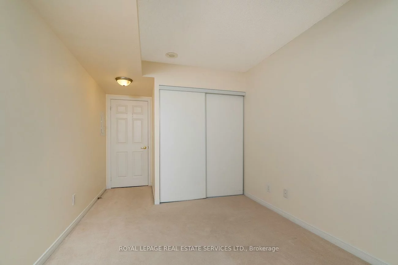 4850, Glen Erin, Central Erin Mills, Mississauga