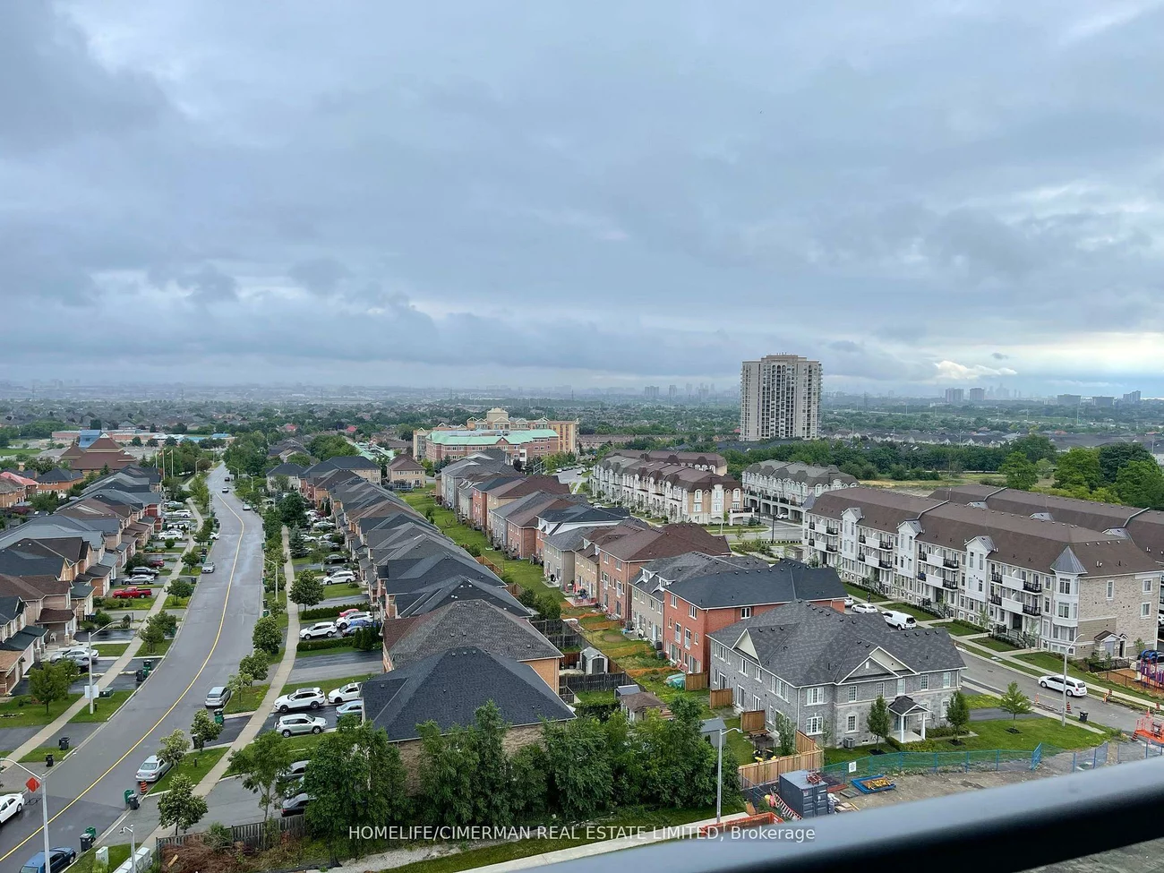 8, Nahani, Hurontario, Mississauga