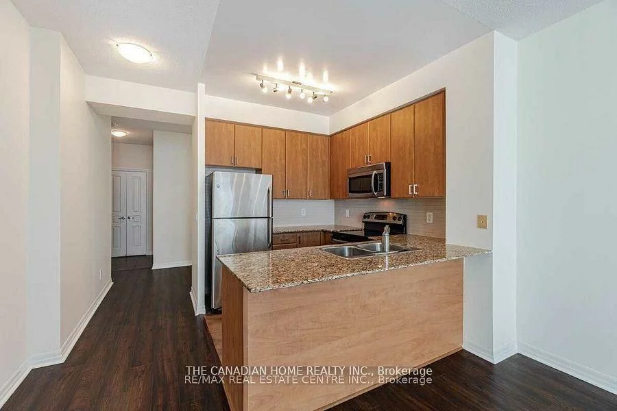 225, Webb, City Centre, Mississauga