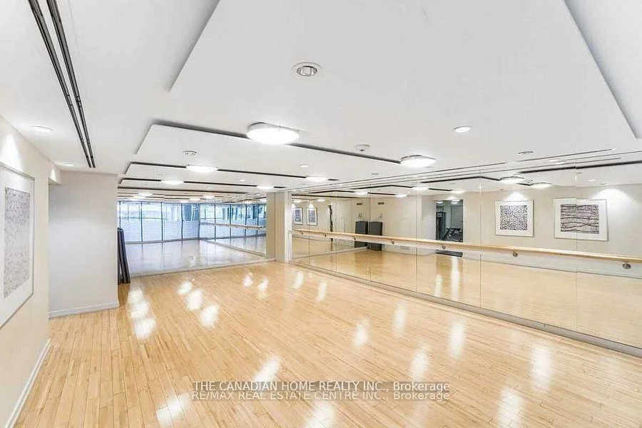 225, Webb, City Centre, Mississauga