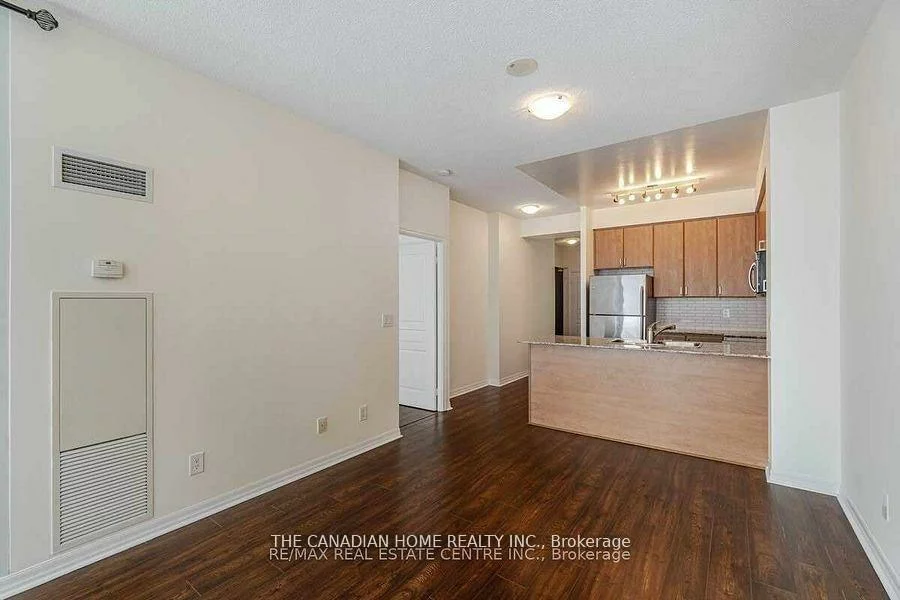 225, Webb, City Centre, Mississauga