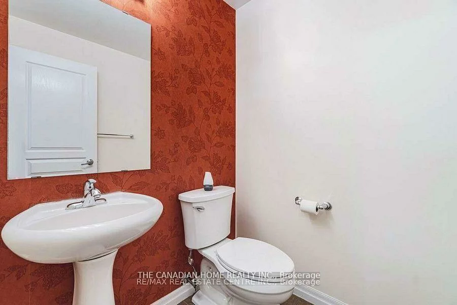 225, Webb, City Centre, Mississauga