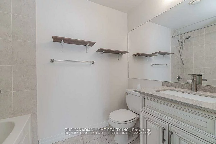 225, Webb, City Centre, Mississauga
