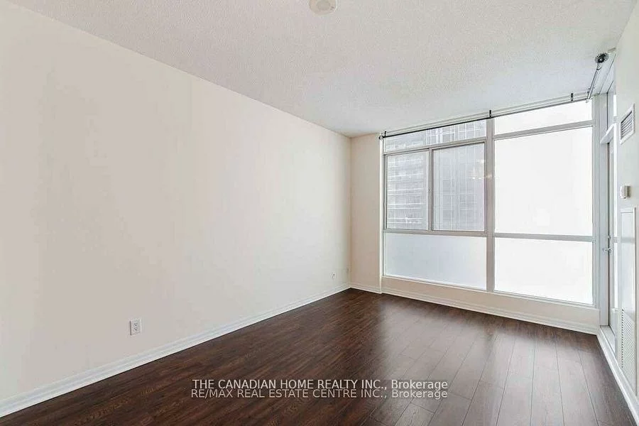 225, Webb, City Centre, Mississauga