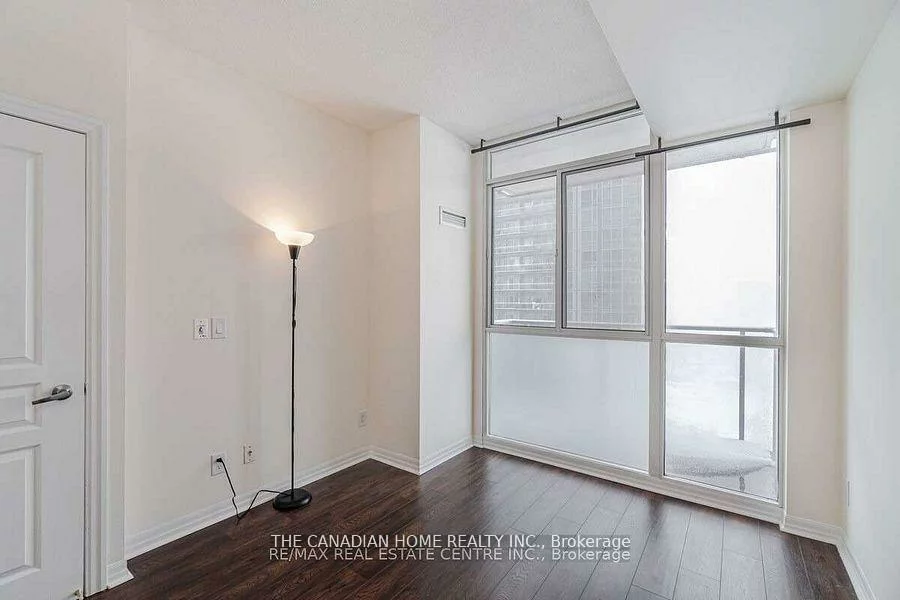 225, Webb, City Centre, Mississauga
