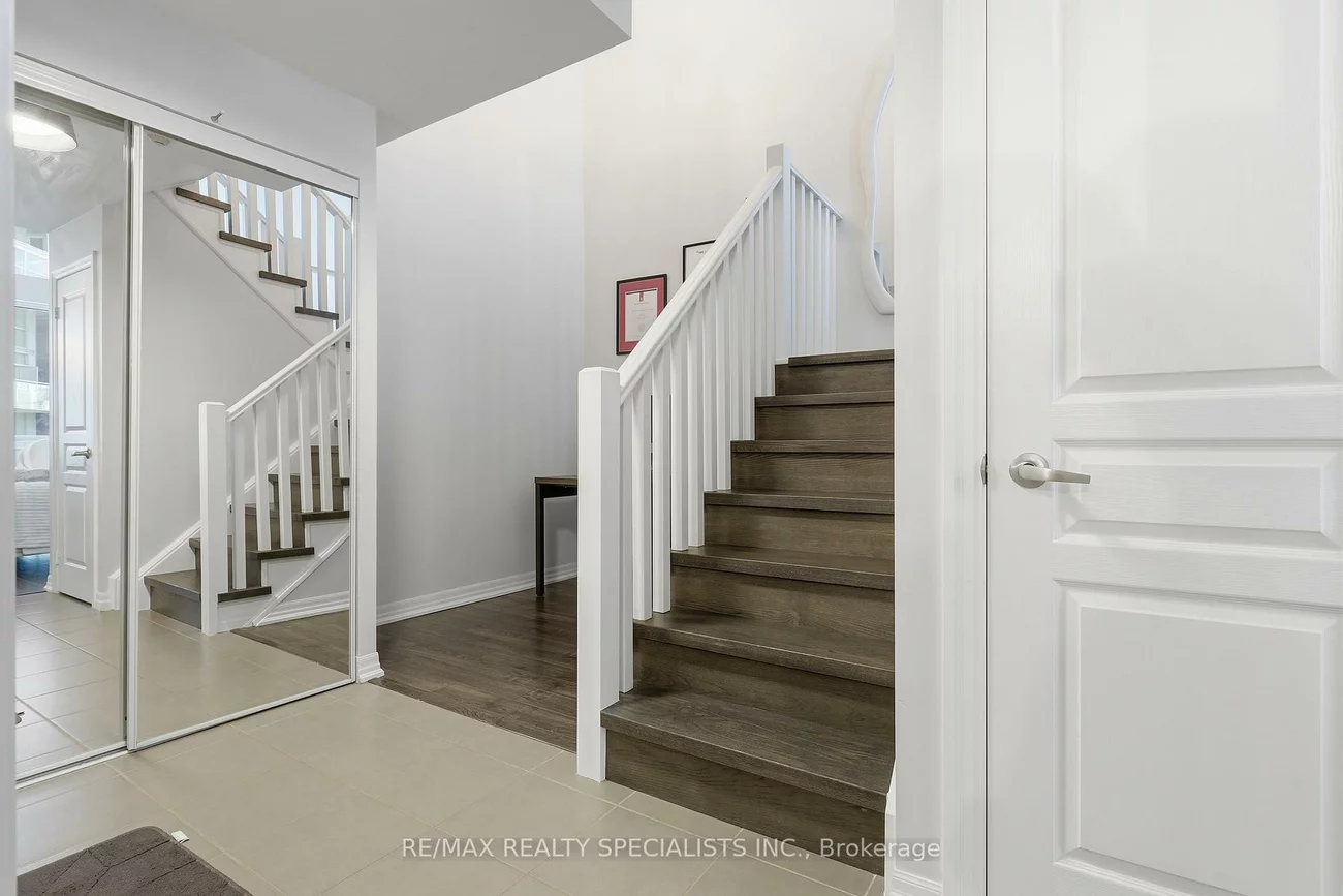 223, Webb, City Centre, Mississauga
