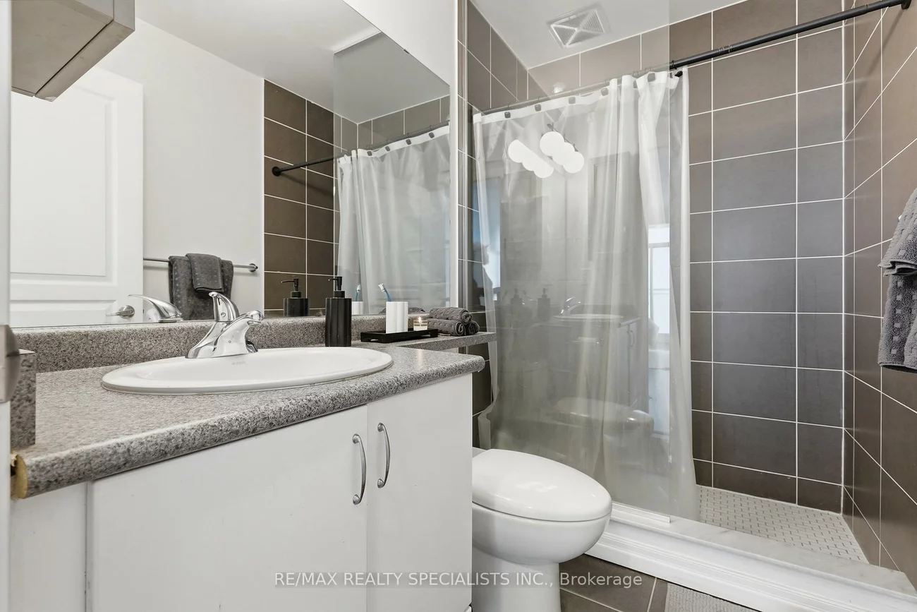223, Webb, City Centre, Mississauga