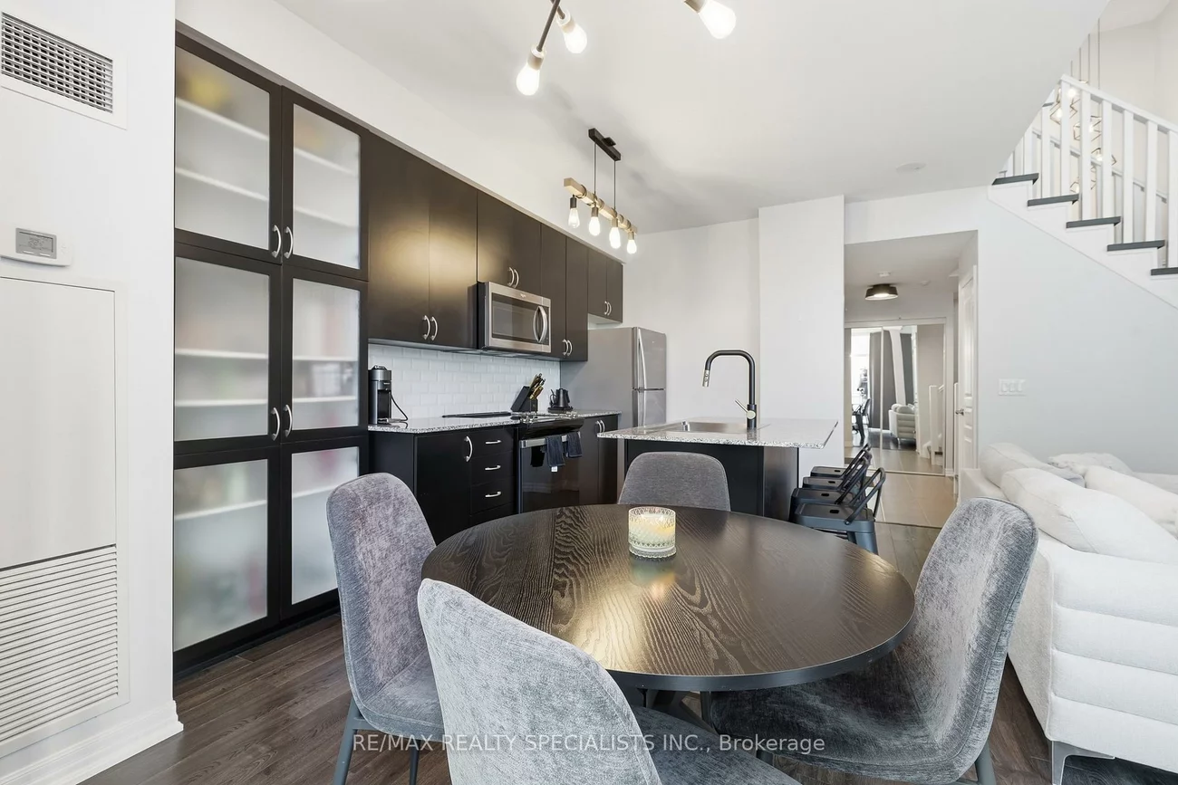 223, Webb, City Centre, Mississauga
