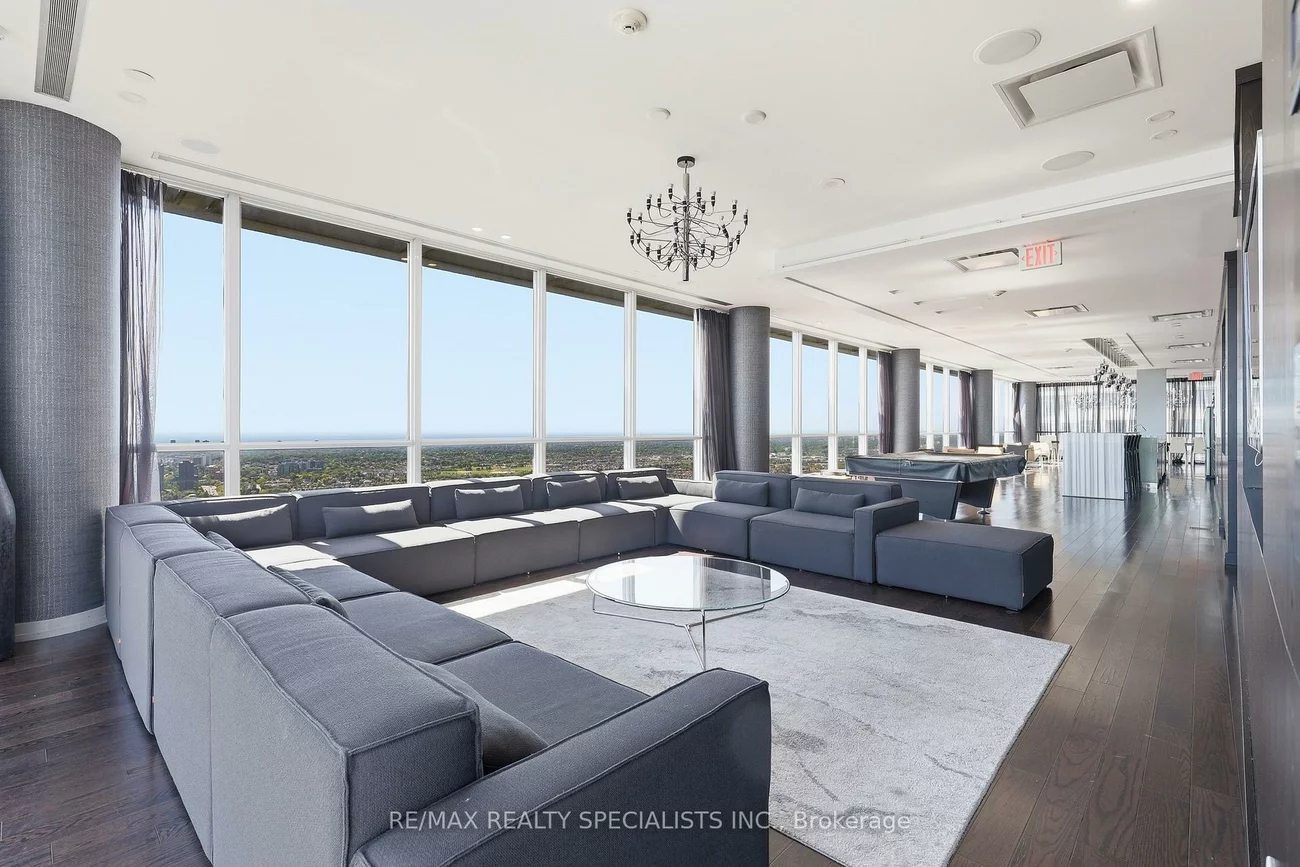 223, Webb, City Centre, Mississauga