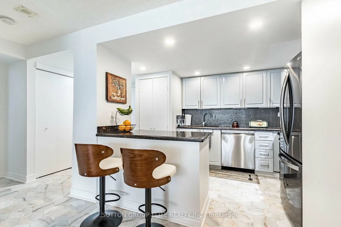 2091, Hurontario, Cooksville, Mississauga
