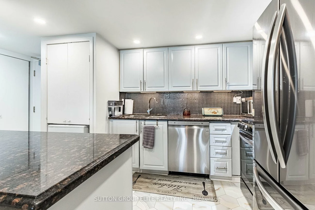 2091, Hurontario, Cooksville, Mississauga