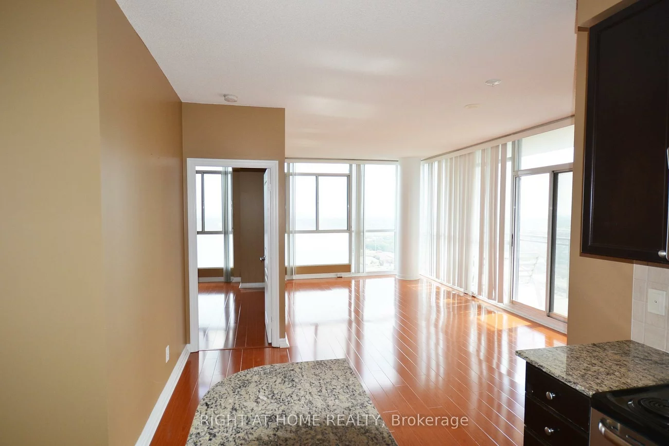 225, Webb, City Centre, Mississauga