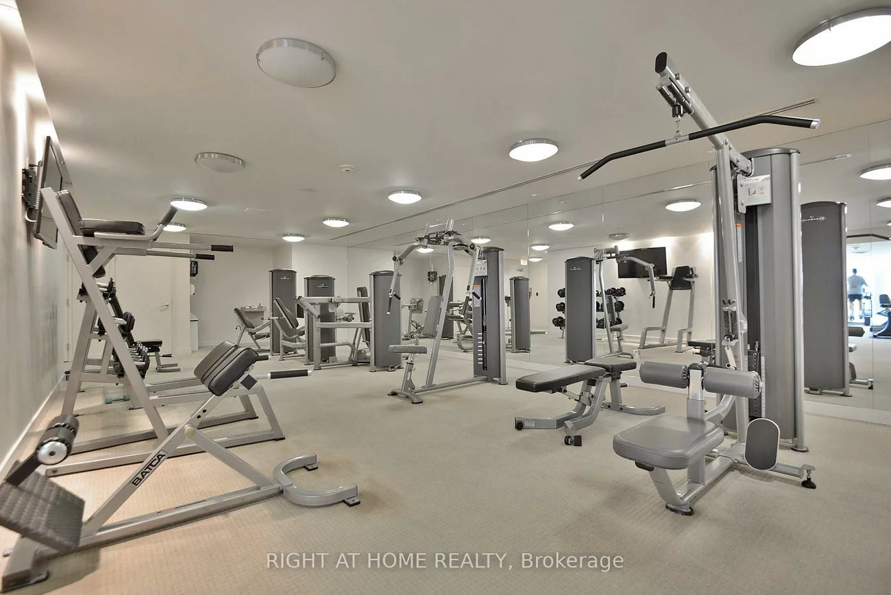 225, Webb, City Centre, Mississauga