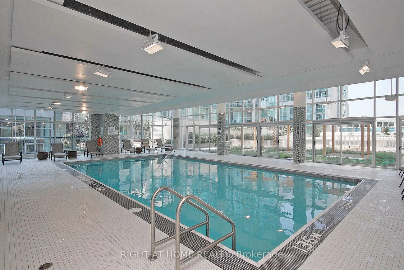 225, Webb, City Centre, Mississauga