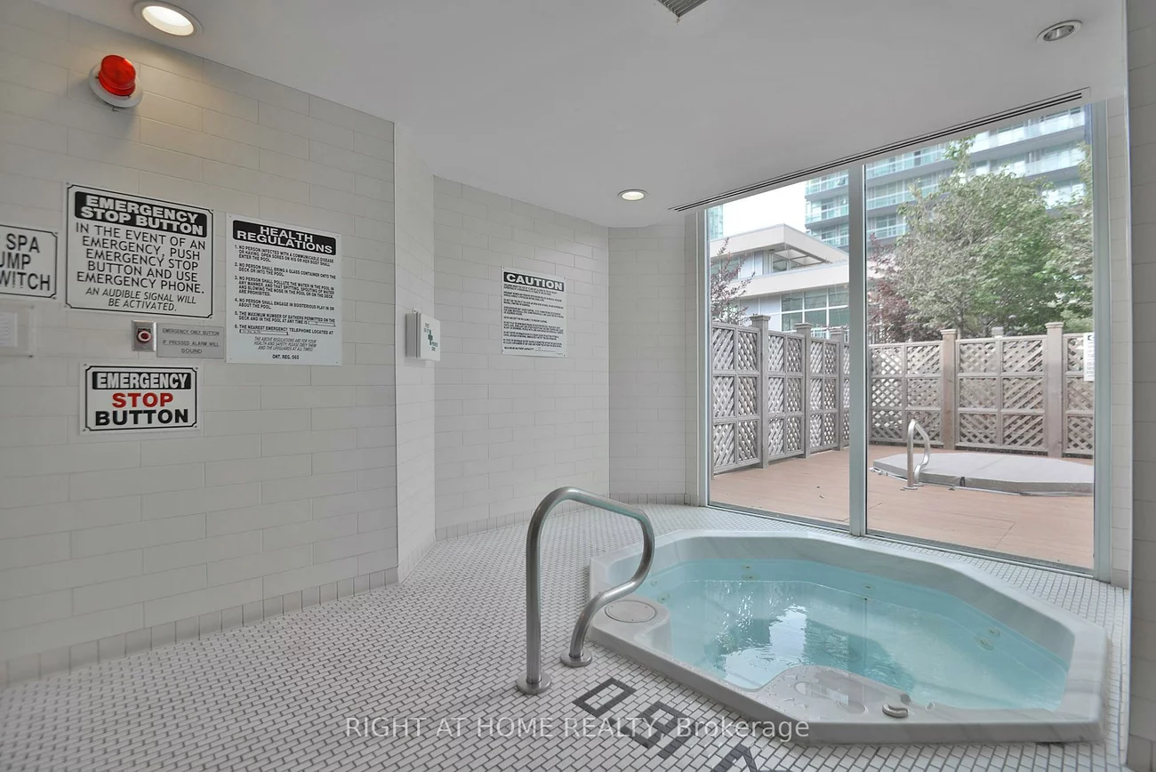 225, Webb, City Centre, Mississauga