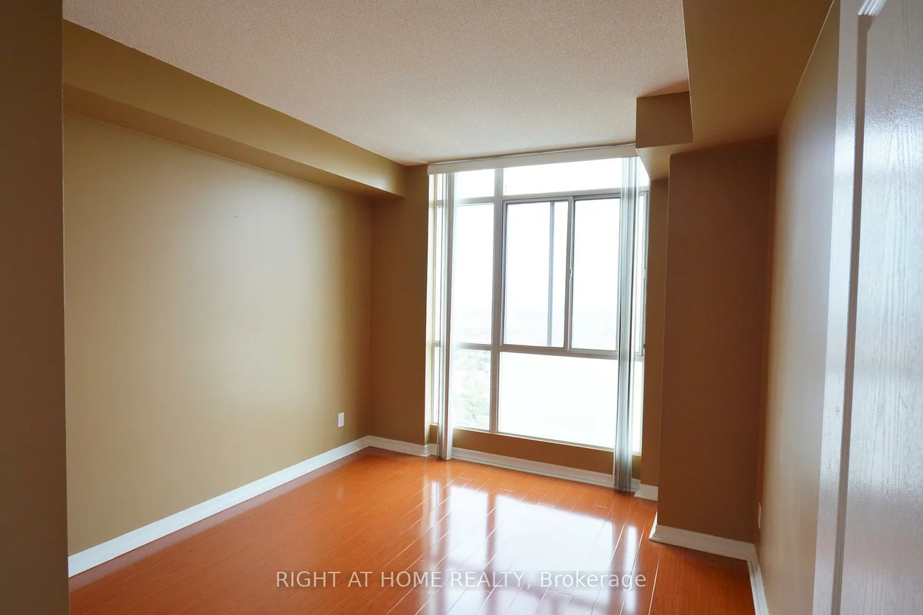 225, Webb, City Centre, Mississauga