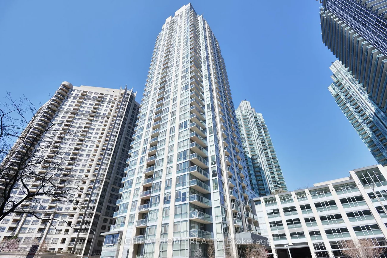 225, Webb, City Centre, Mississauga