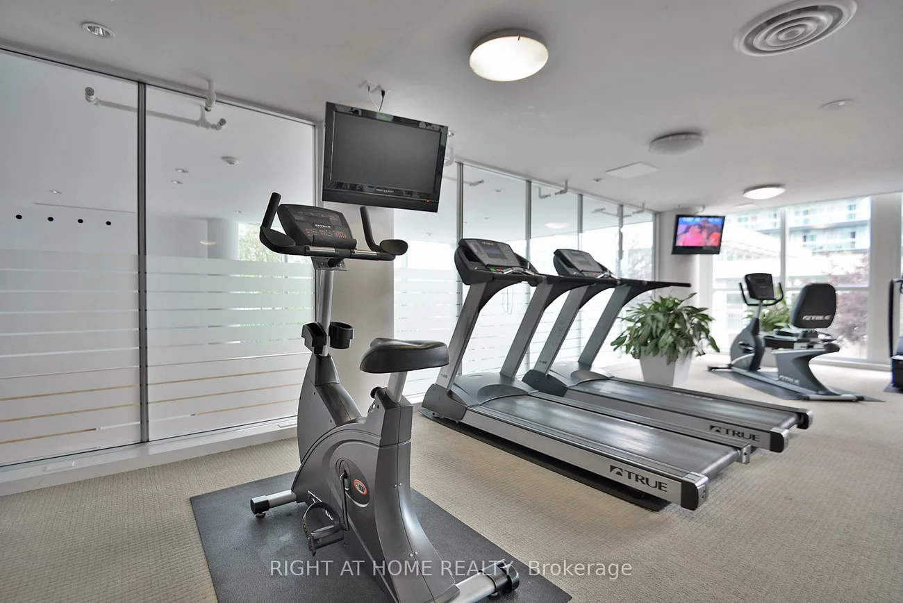 225, Webb, City Centre, Mississauga