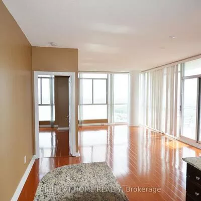 225, Webb, City Centre, Mississauga