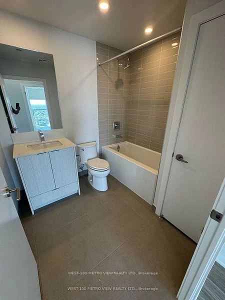 430, Square One, City Centre, Mississauga