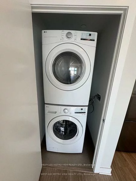 430, Square One, City Centre, Mississauga