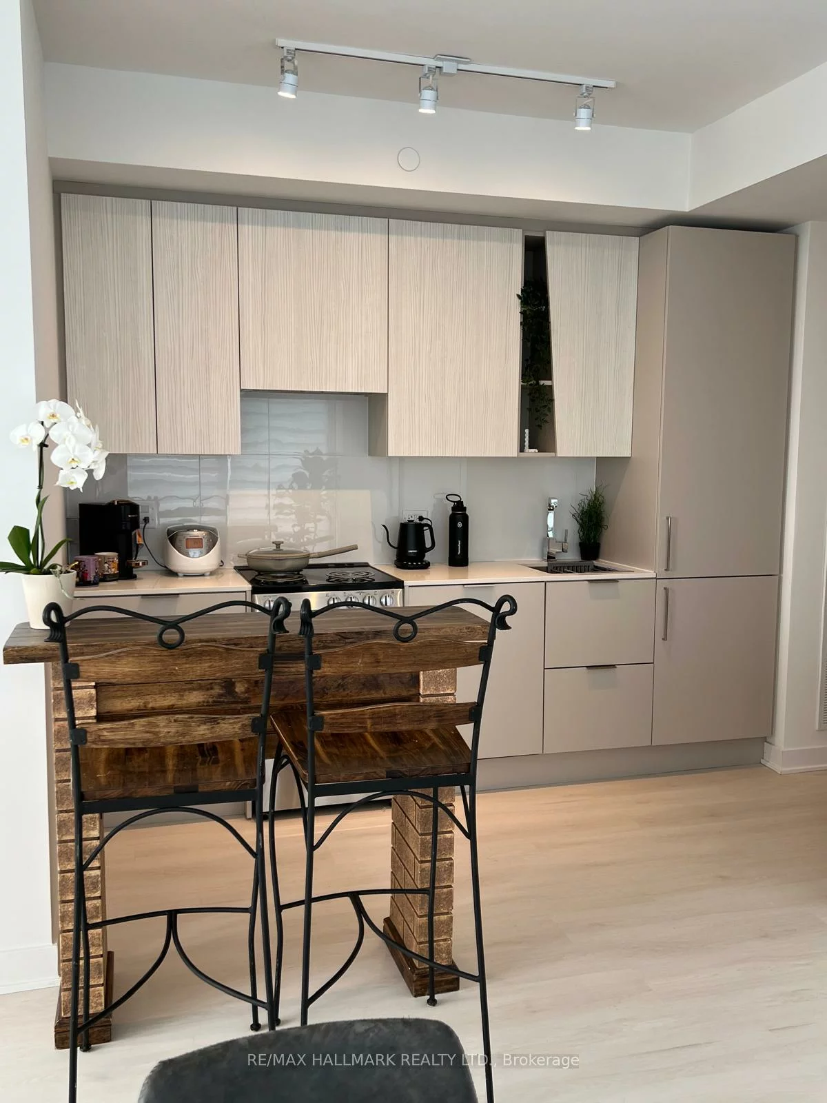 3900, Confederation Pkwy, City Centre, Mississauga