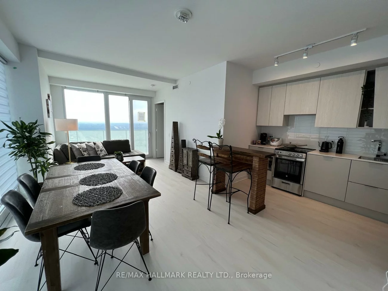 3900, Confederation Pkwy, City Centre, Mississauga